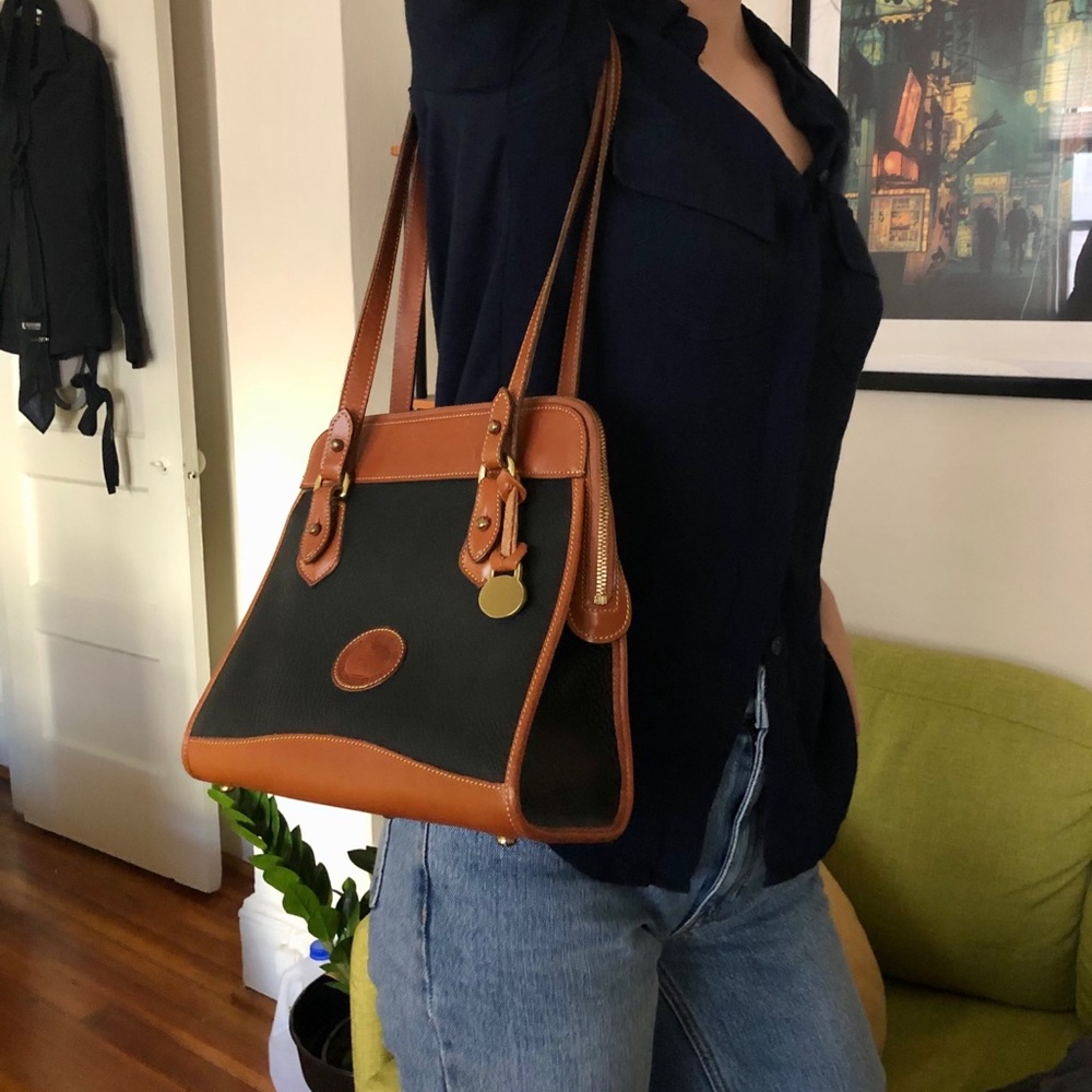 SHOP CLOSING Dooney & Bourke Handbag